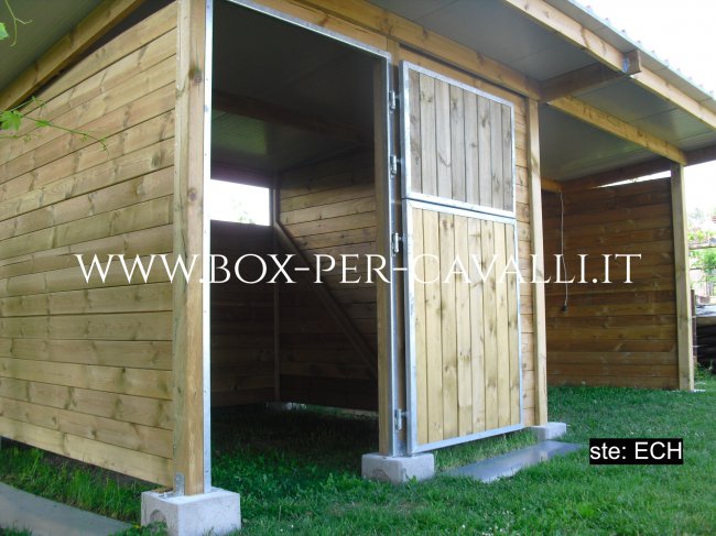 Box per lo specialista dei box in legno per for Box per cavalli usati in vendita